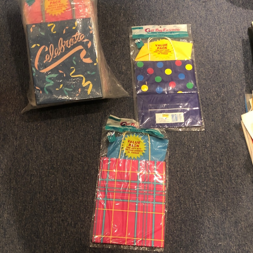 cleo Colorful Party Gift Bags Pack - Blue, Pink, Yellow